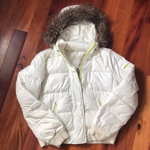 Gap white puffer